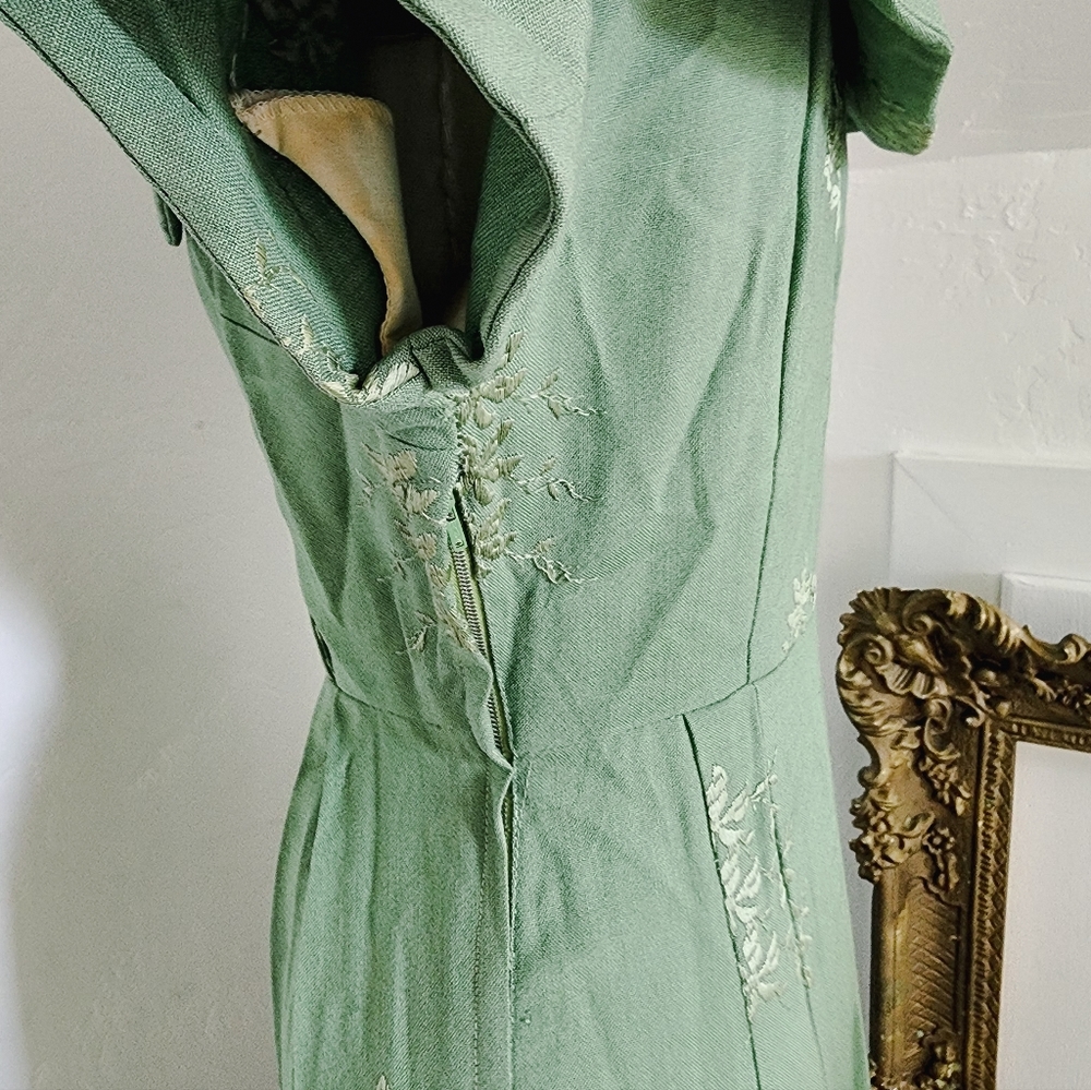 1950s Wiggle Dress - image 5